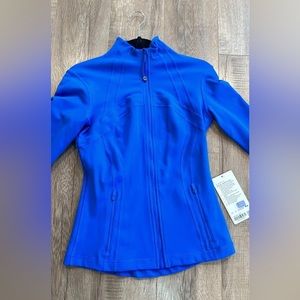 NWT Lululemon defines jacket luon. Size 6